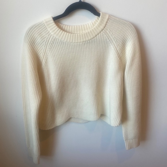 Aritzia Sardou Sweater - Picture 6 of 6